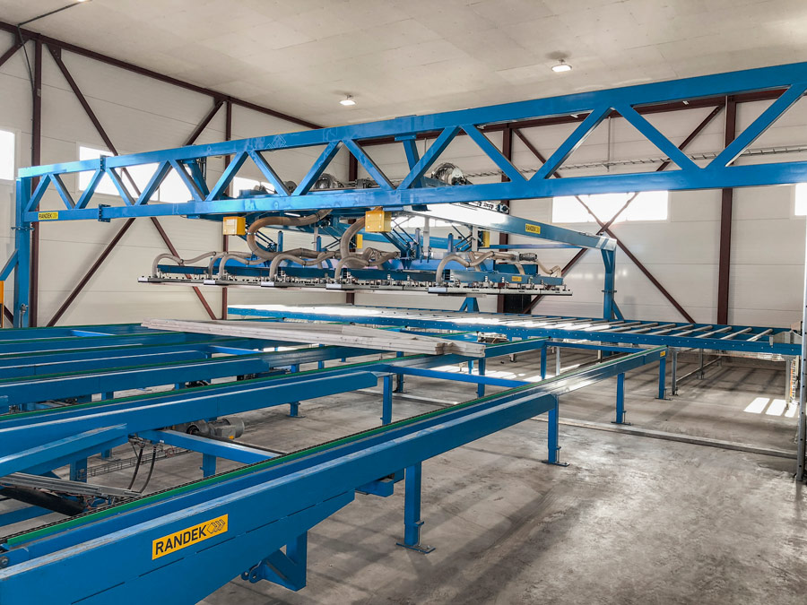 Portal transportowy nad stołami linii Randek AutoEyeTruss